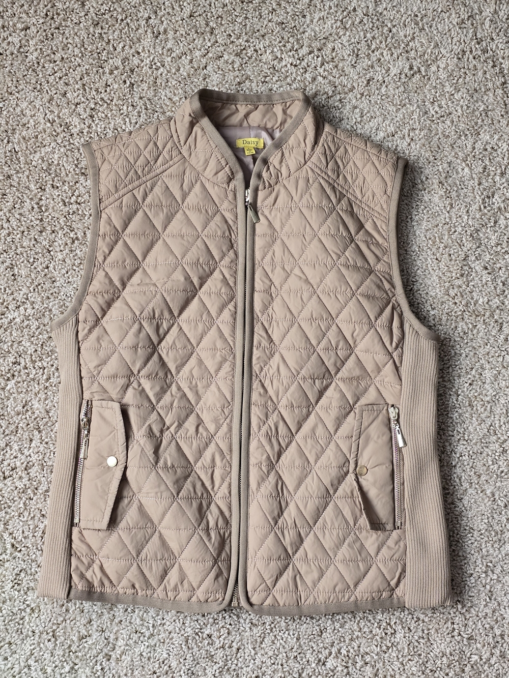 Daisy Women's Quilted Sleeveless Vest - Tan - size large